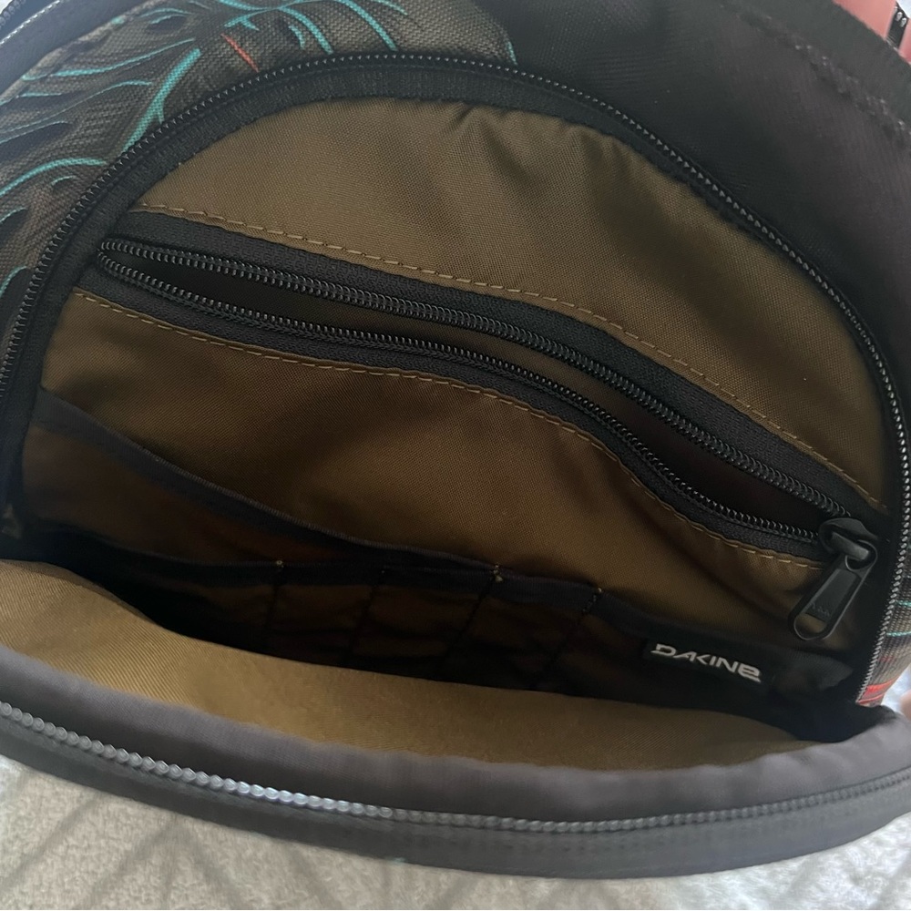 DaKine Essentials Backpack - Picture 4 of 4